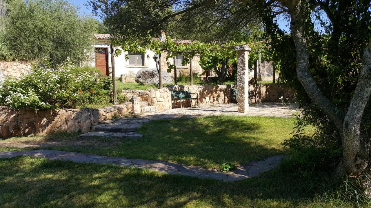 Agriturismo Desole Monti Eksteriør billede