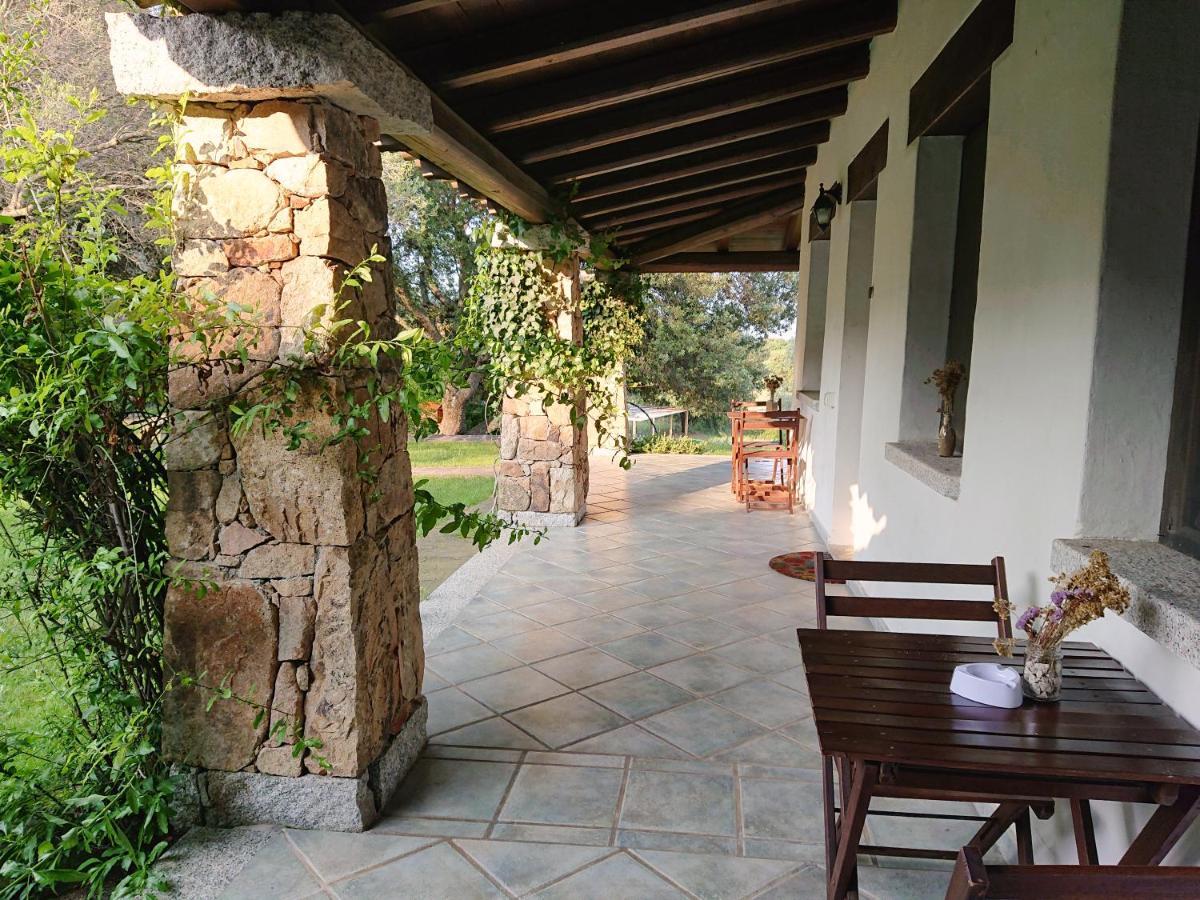 Agriturismo Desole Monti Eksteriør billede