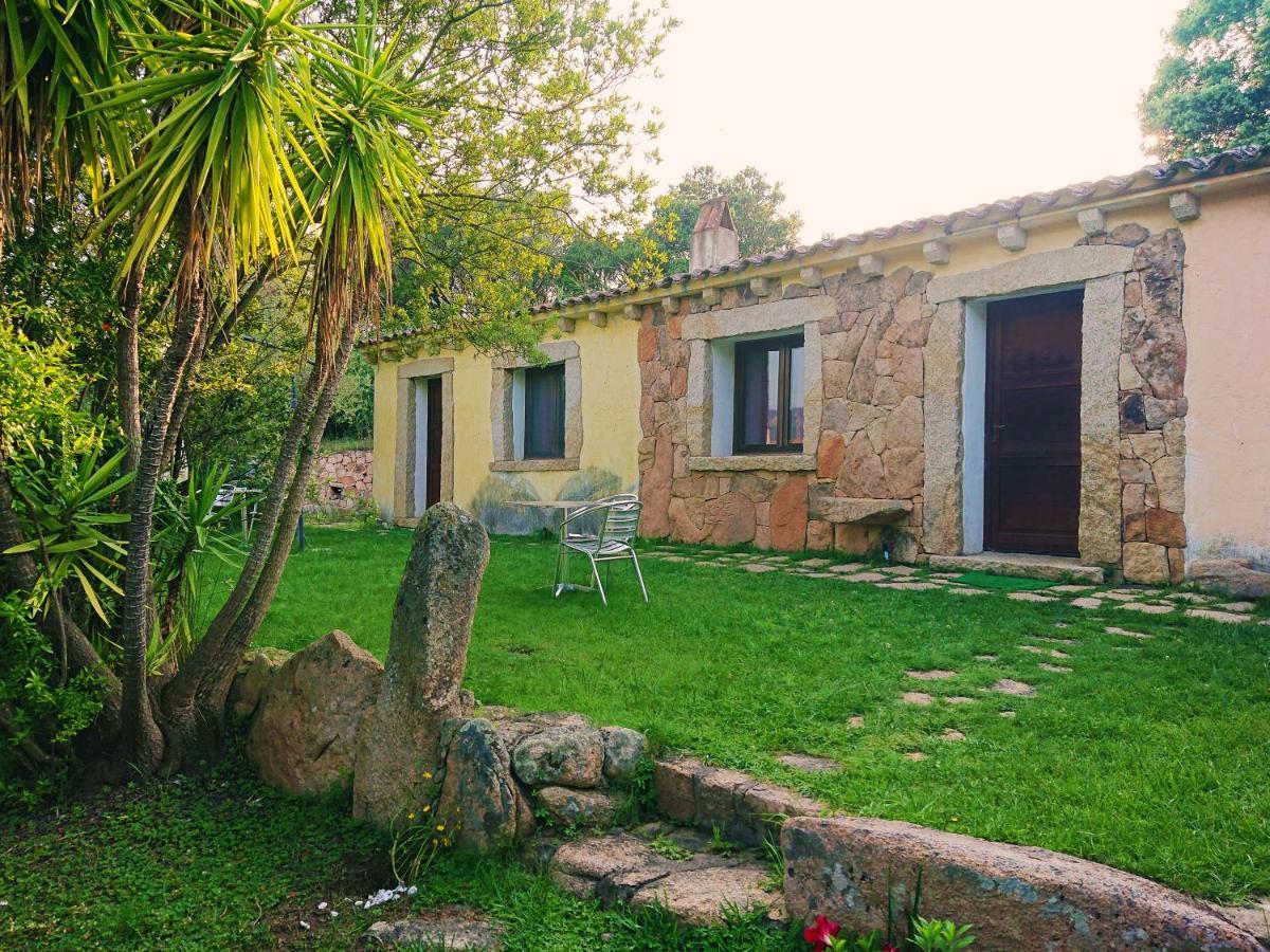 Agriturismo Desole Monti Eksteriør billede